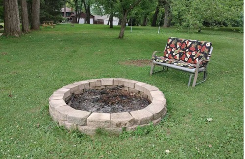 Antioch Casa | Lindsey's Loon Lake Home