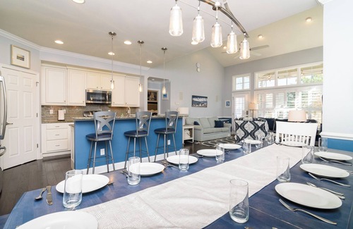 Bayside Casa | Linens, Bikes, XBOX, Patio & w/access to Resort Pools, Kayaks, Hot Tubs & Saunas