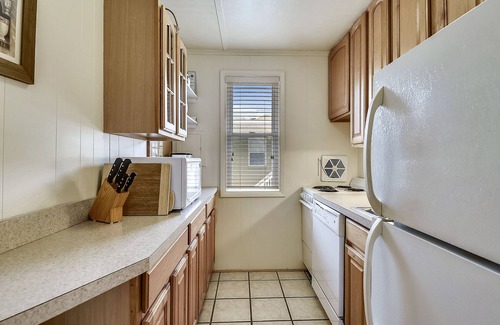 Dewey Beach Condominio | Ropa de cama incluida *!-DEWEY OCEANBLOCK CONDO !!! CAMINATA A LA PLAYA! & WIFI