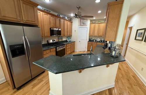 Lewes Casa | Linens Included! Private Pool! Hot tub! Book Today! Off Season Mini Weeks!