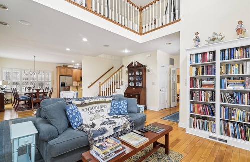 Lewes Casa | Linens Included! Private Pool! Hot tub! Book Today! Off Season Mini Weeks!