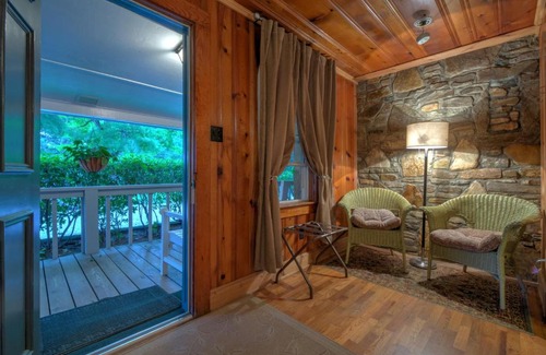 Linville Falls Cabina | Linville Falls Lodge & Cottages