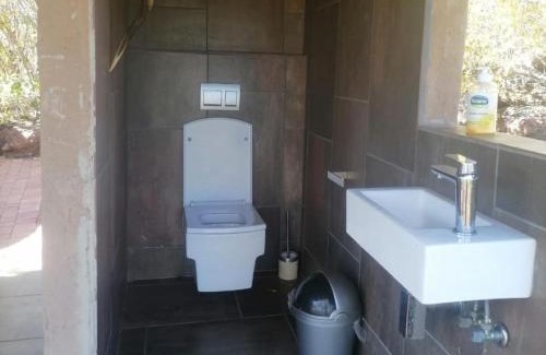 Cullinan Cabina | Lion and Cheetah Sanctuary