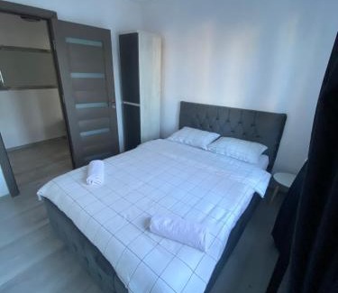 Bacau Apartamento | Lion Crib