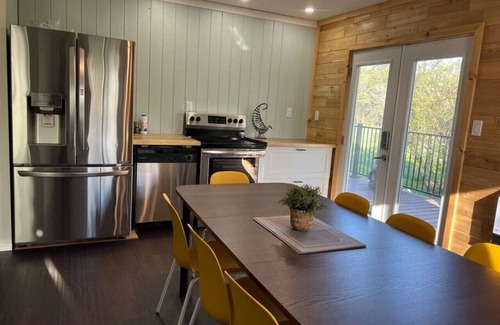 Lion's Head Cabaña | Lions Head · Family friendly cottage ☆walking distance to beach