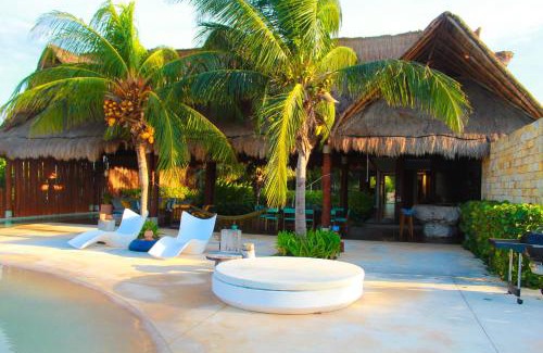 Ixil Casa | Lipsos Private Luxury Beachfront home