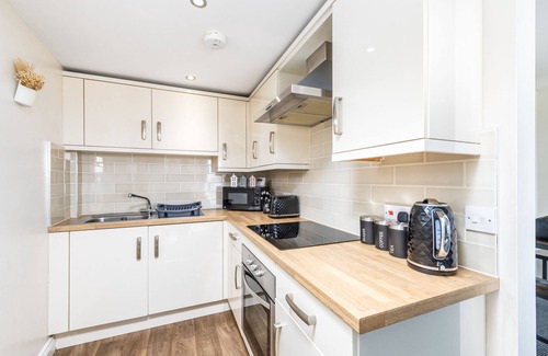Lincoln Apartamento | Vista a la Ciudad-Apartamento-Baño privado con ducha-Lincoln City-Apartamento
