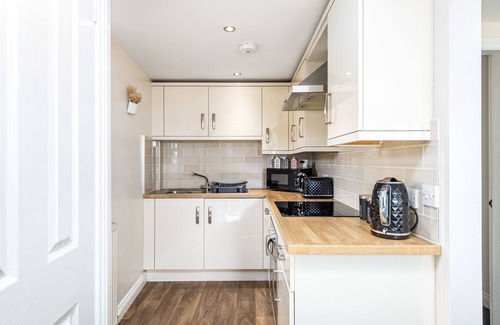 Lincoln Apartamento | Vista a la Ciudad-Apartamento-Baño privado con ducha-Lincoln City-Apartamento
