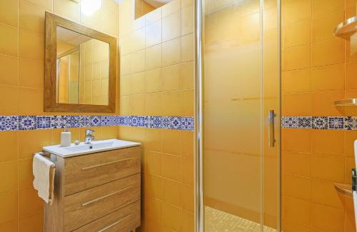 San Bartolome Apartamento | Lirios de Sevilla - Vacacional Sevilla
