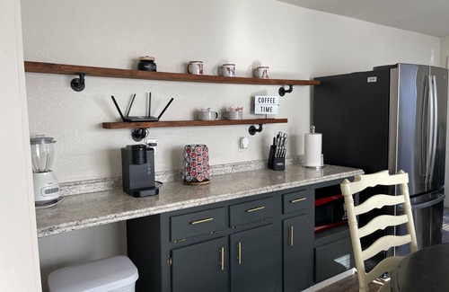 Lebanon Casa | Lisas place. Cozy gathering place nestled in the heart of Lebanon Mo