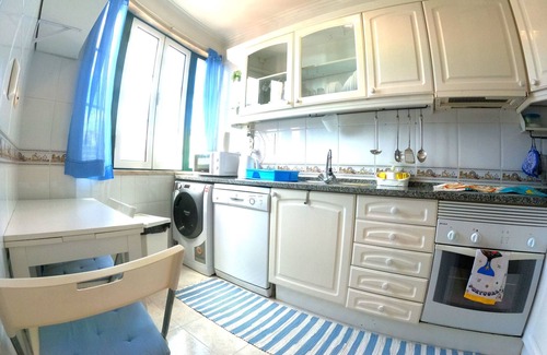Barcarena Apartamento | Lisbon, modern T1 apartment with balcony in Barcarena, Oeiras