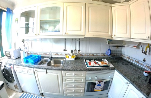 Barcarena Apartamento | Lisbon, modern T1 apartment with balcony in Barcarena, Oeiras