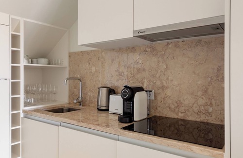 Linda-a-Velha Apartamento | Lisbon Nest 2BR - Dos Habitaciones Piso, Capacidad 5