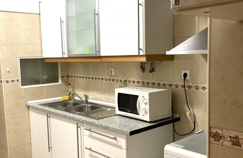 Penha de Franca Apartamento | Lisbon T2 apartment in typical villa, Sapadores, Lisbon