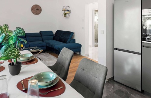 Woerth am Rhein Apartamento | LiT LiVING: Luxus | Box SprIng | Parking | Balkon