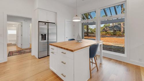 Pawleys Island Casa | Litchfield Cottage home by Peace Vacations