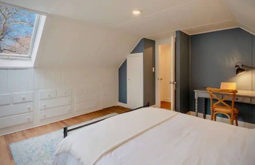 Torrington Cabaña | Litchfield - Hot Tub - Mohawk Mountain - Fireplace