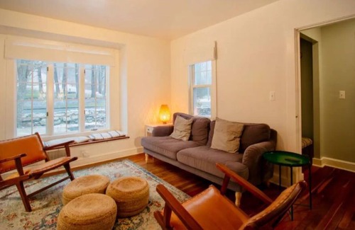 Torrington Cabaña | Litchfield - Hot Tub - Mohawk Mountain - Fireplace