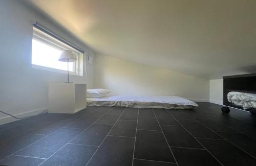 Alvsjo Chalet De Esquí | Liten stuga i Älvsjö 25 kvm med 2 sovloft