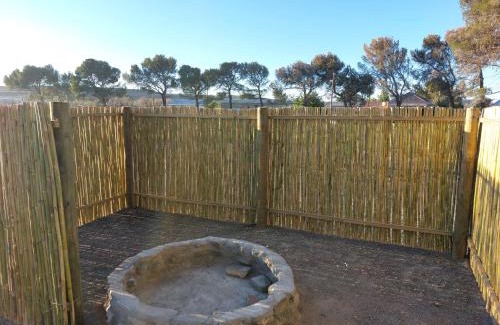 Sutherland Casa | Little Artist Cottage
