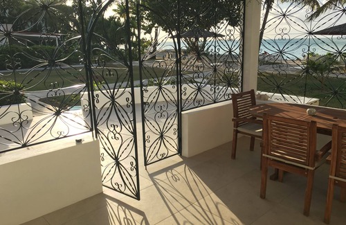 Dickenson Bay Apartamento | ¡LITTLE BAY VILLA, A 40 PASOS DEL MAR DEL CARIBE!