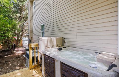 Gatlinburg Casa | Little Bear Cottage is located only a half-mile away from downtown Gatlinburg!