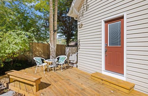 Gatlinburg Casa | Little Bear Cottage is located only a half-mile away from downtown Gatlinburg!