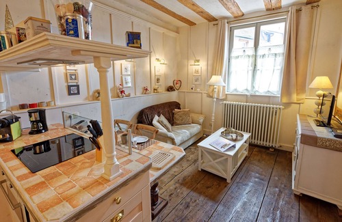 Riquewihr Apartamento | L'Ours -Apartamento-Premium-Baño con bañera-Vista al patio