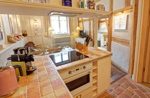 Riquewihr Apartamento | L'Ours -Apartamento-Premium-Baño con bañera-Vista al patio