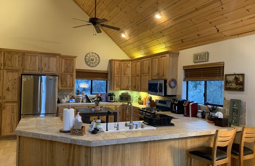 Pine Mountain Club Cabina | Little Bear Lodge