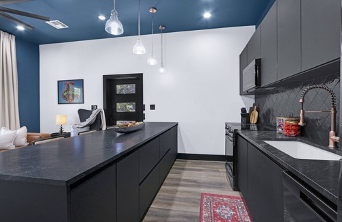 Canyon Lake Casa | Little Blanca I Canyon Lake, Modern, Boat Parking