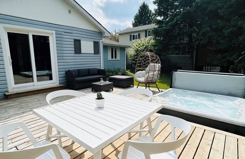 Owen Sound Casa | Little Blue Oasis