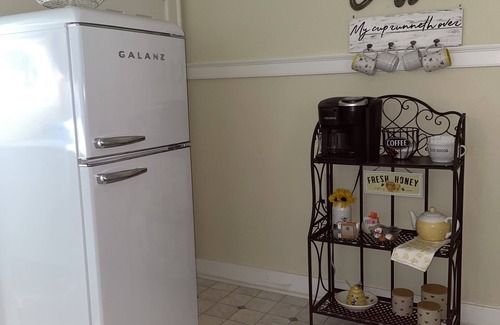 Lynchburg Casa | Little Bungalow on Warren- Charming and Quaint *PET FRIENDLY*