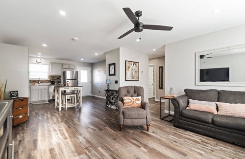 Ashland City Apartamento | Little Bungalow outside the hustle and bustle of Nashville Tn.