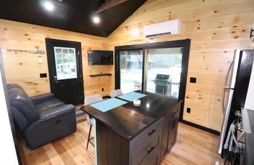 Greentown Cabina | Little Cabin on the Creek Pocono Mountains