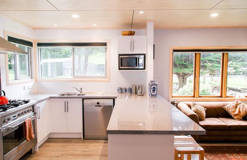 Queen Charlotte Sound Casa | Little Colonsay / Casa de playa