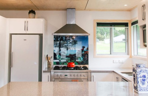 Queen Charlotte Sound Casa | Little Colonsay / Casa de playa