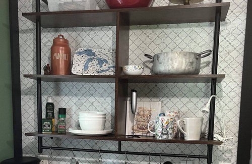 Grosse Pointe Casa | Little Cottage In The Suburbs