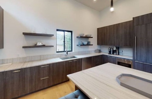 Big Sky Casa | Little Coyote Retreat