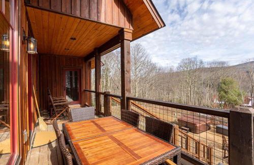 Elk Park Casa | Little Cubs Cabin at Eagles Nest