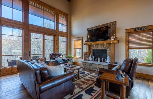 Elk Park Casa | Little Cubs Cabin at Eagles Nest