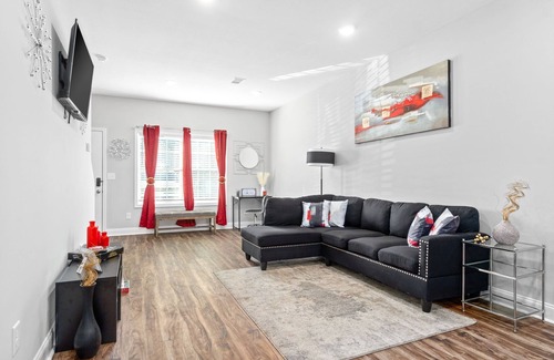 Clarksville Condominio | Little cupid heart