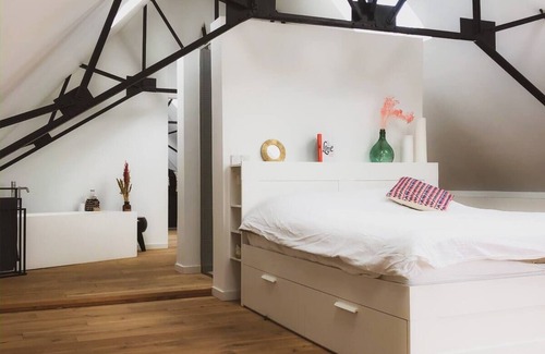 Ittre Otro | LITTLE FARM Prestige House