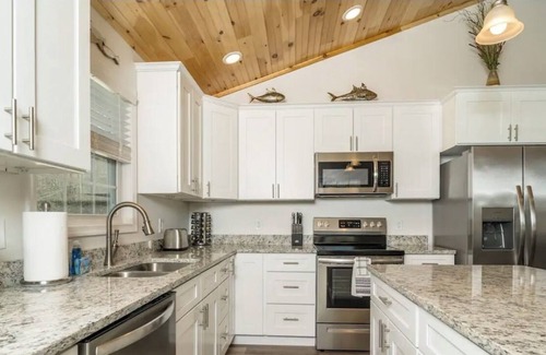 Shenandoah Casa | Little fish on the Shenandoah River