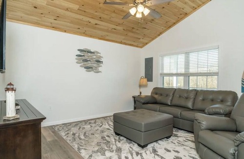Shenandoah Casa | Little fish on the Shenandoah River