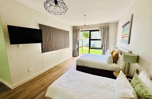 Windhoek Casa | Little Forest Garden Retreat Guesthouse