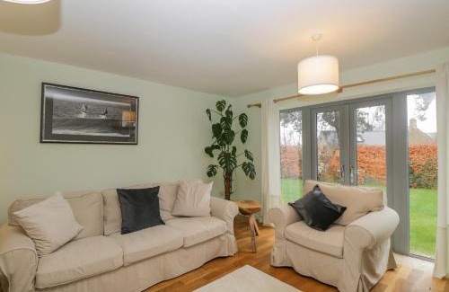 Calne Casa | Little Foxes