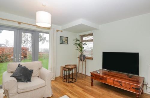 Calne Casa | Little Foxes
