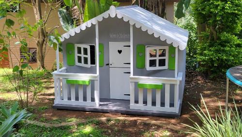 Waterfall Casa | Little Germany