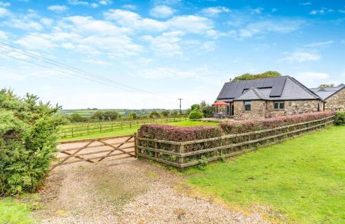 Crynant Casa | Little Hill End Stables - Reynoldston